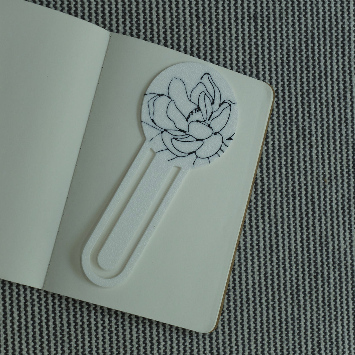 3D-PRINTED MAGNOLIA BOOKMARK
